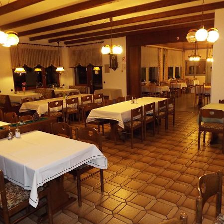 Hotel Garni Zum Reinhardswald Gewissenruh Экстерьер фото