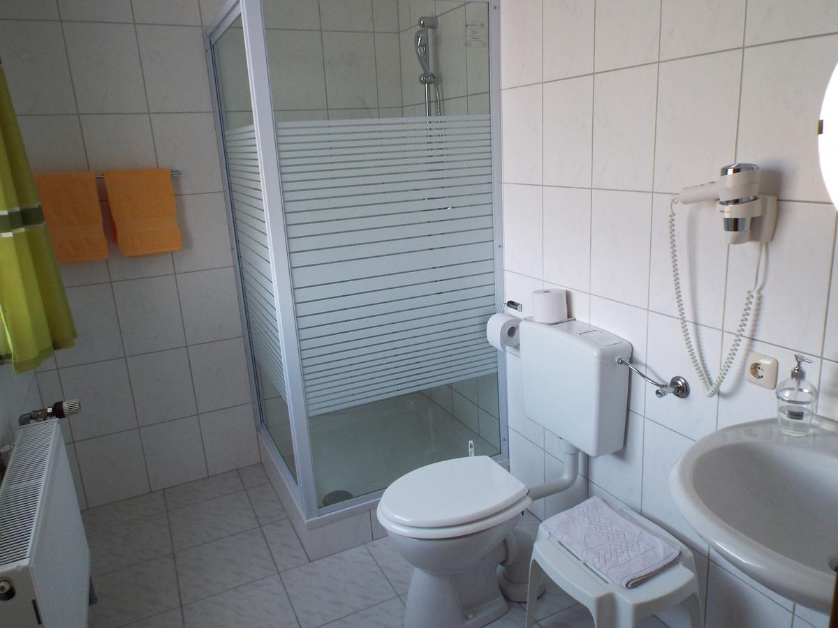 Hotel Garni Zum Reinhardswald Gewissenruh Номер фото