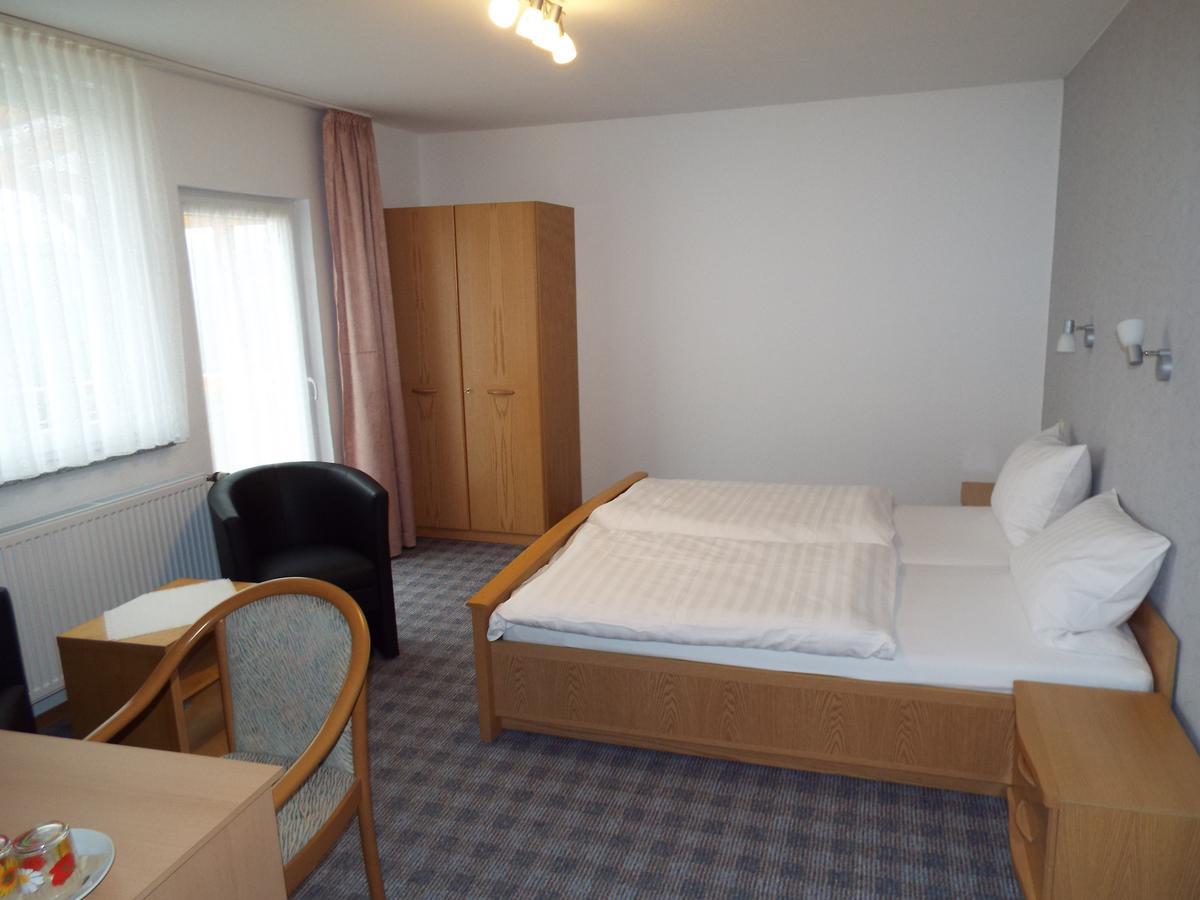 Hotel Garni Zum Reinhardswald Gewissenruh Номер фото